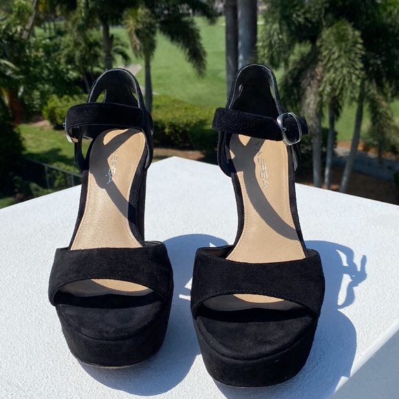 Via Spiga Black Suede Platforms - Picture 4 of 11